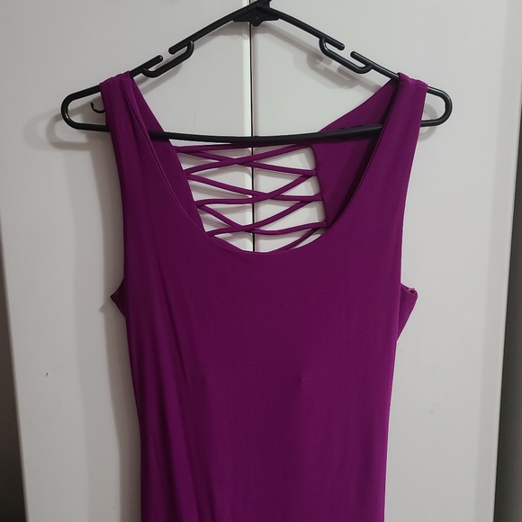 Dress - Picture 2 of 4